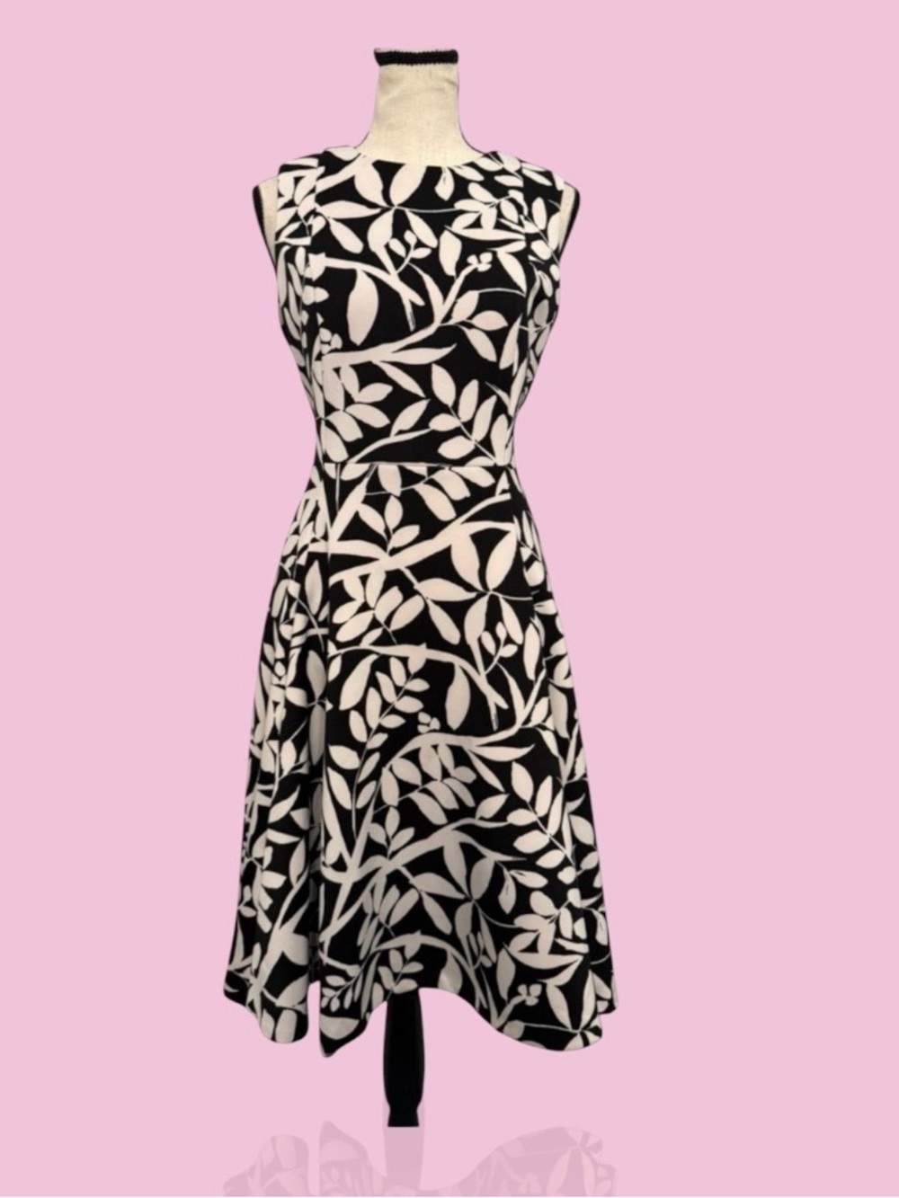 Calvin Klein Black and White Leaf-Print Sleeveless Midi Dress - Picture 4 of 7